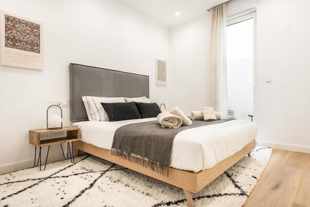 Calm Apartment With Private Patio By Rems มาลากา ภายนอก รูปภาพ
