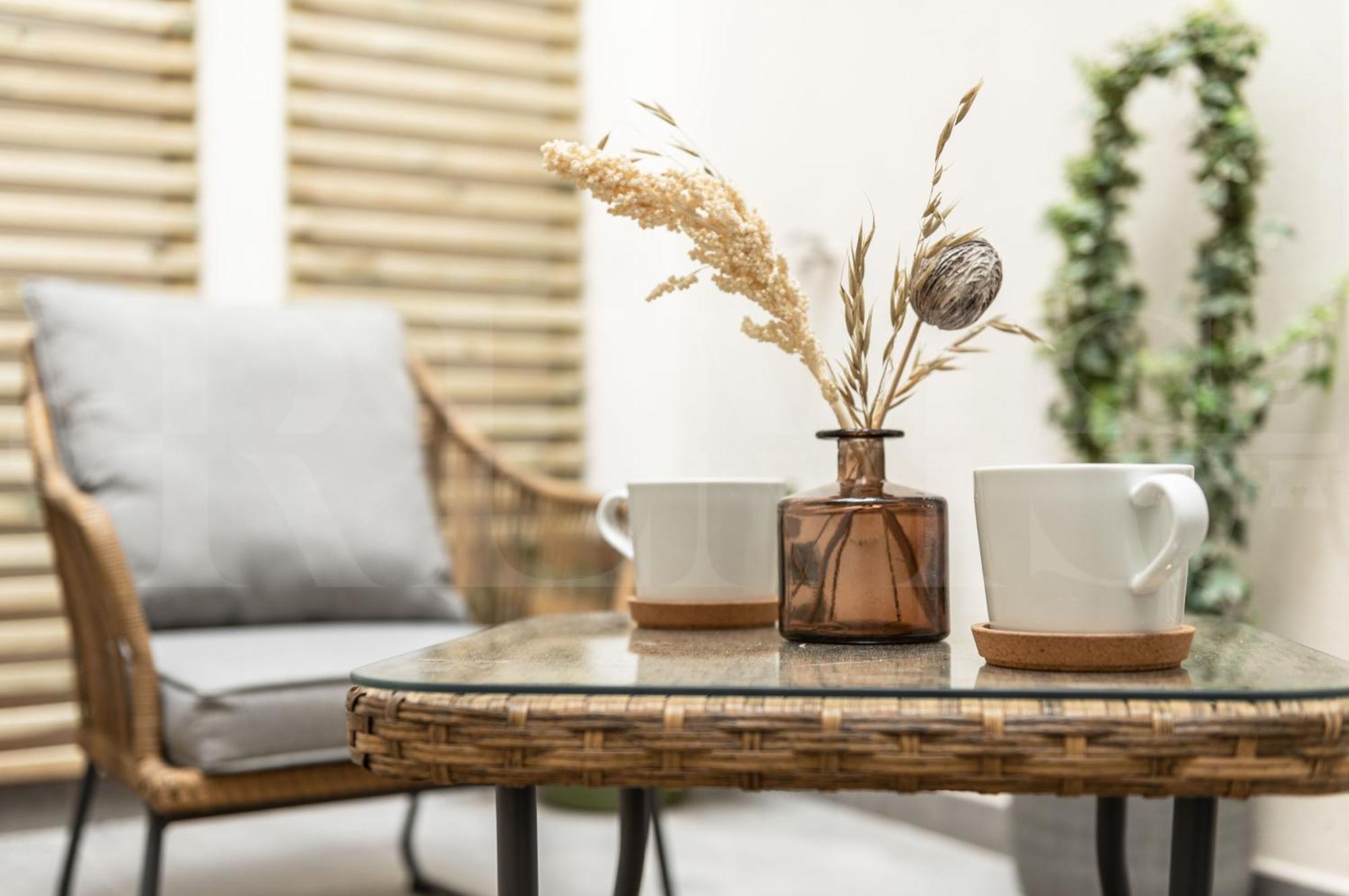Calm Apartment With Private Patio By Rems มาลากา ภายนอก รูปภาพ